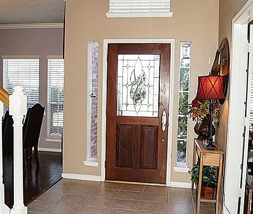 Tiled entry hall