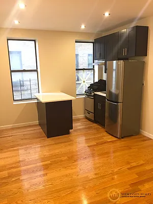 Rented by Your Vanity Realty | media 19