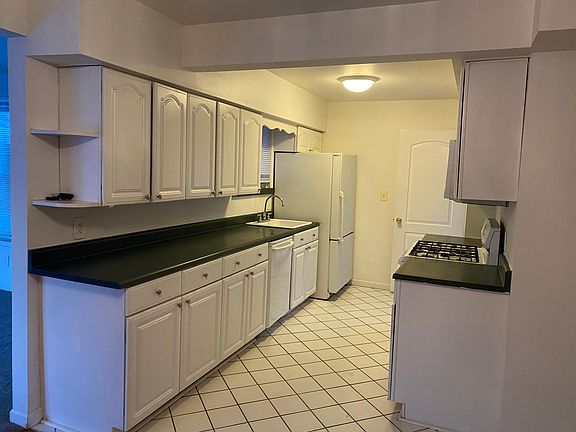 5th image of 8981 Shannon Dr