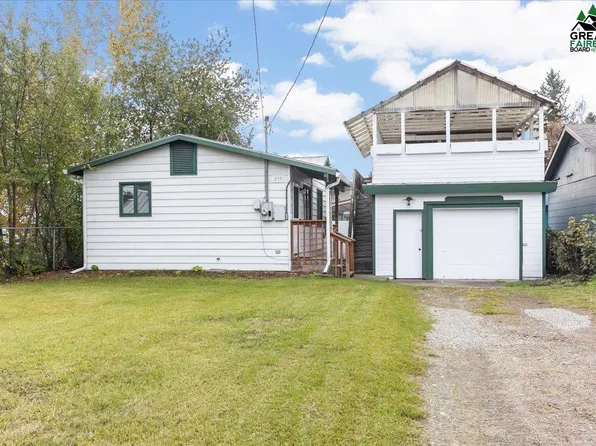 237 Ellingson St, North Pole, AK 99701