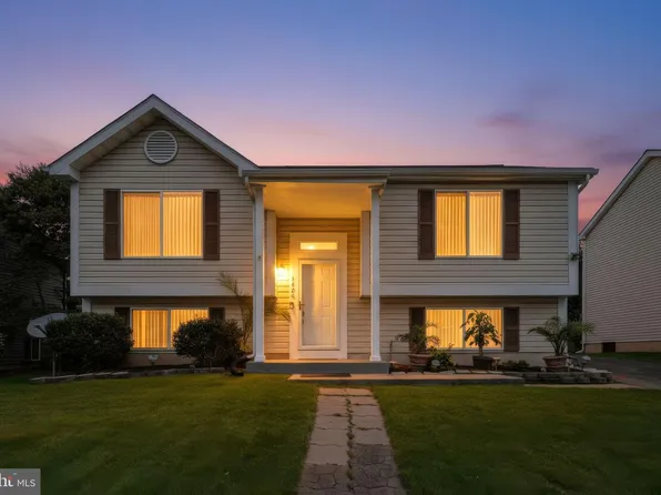 1424 Boulder Ln, Hanover, MD 21076