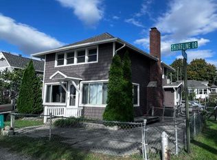 1100 Shoreline Dr, Brooklyn, MI 49230