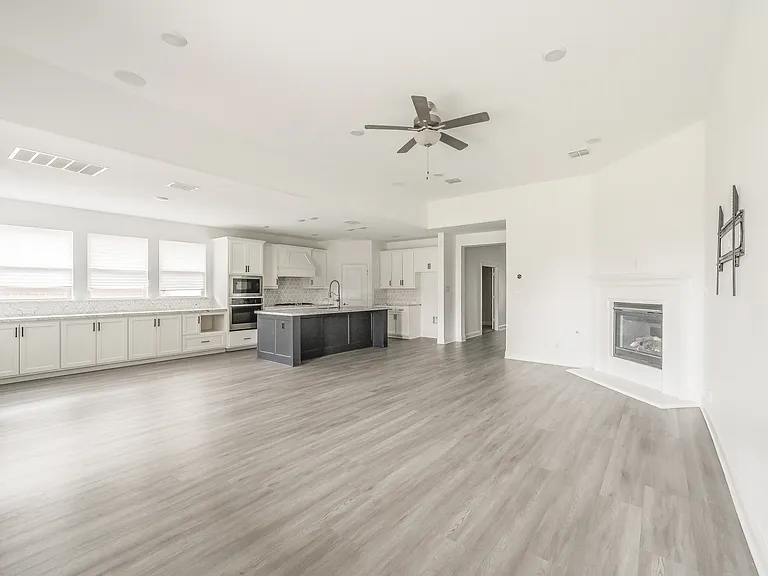 727 Mahogany Ln — Photo 32