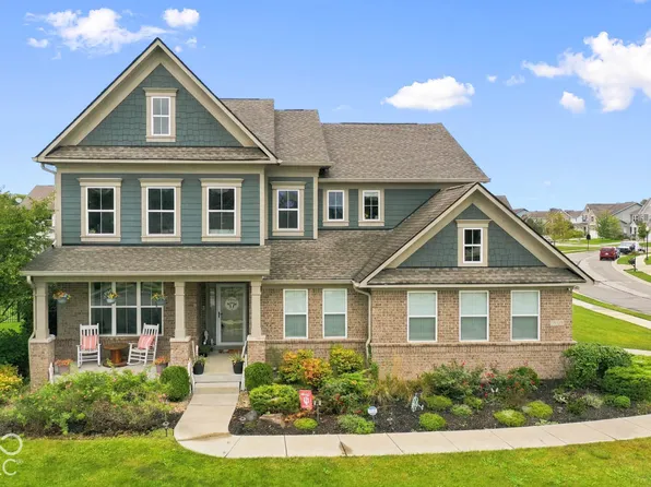10549 Vermillion Dr, Fortville, IN 46040