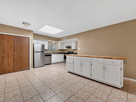 5th image of 1460 PASEO SAN LUIS --