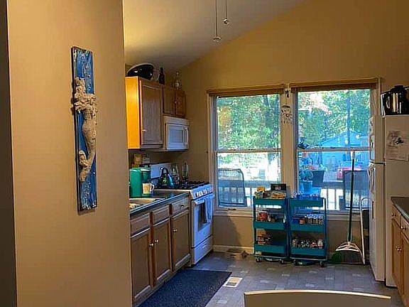 4th image of 34896 Oak Dr