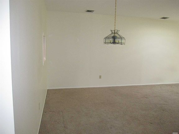 5th image of 15 Knolls Dr