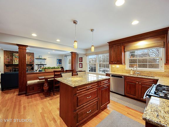 5th image of 4000 Radcliffe Dr