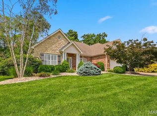 5532 Wooded Creek Dr, Saint Charles, MO 63304