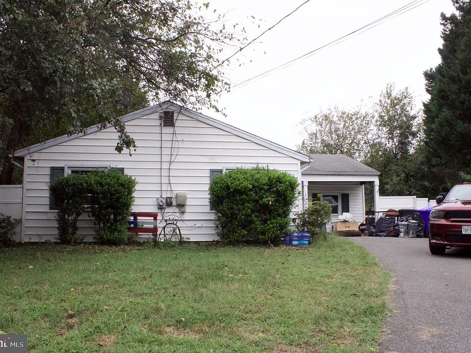 1st image of 1326 Saxon St