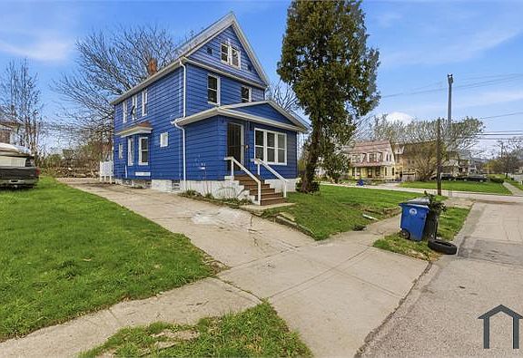 2nd image of 1092 E 111th St