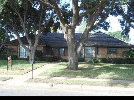 1st image of 4422 Weeks Park Ln