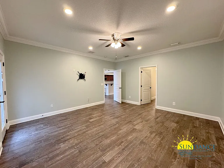 306 Ohio Pl — Photo 16