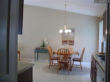 5th image of 6842 Farmingdale Ln