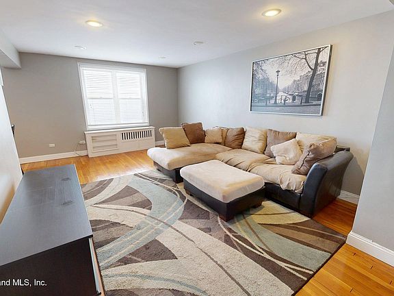 3rd image of 350 Richmond Ter APT 7M