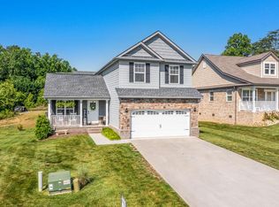 104 Cottage Ct, Oak Ridge, TN 37830