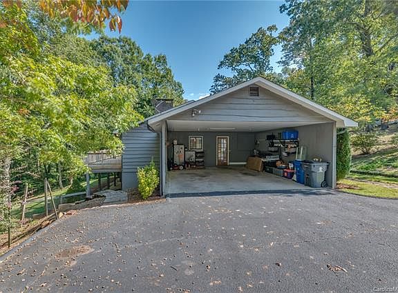 4th image of 685 Dogwood Trl