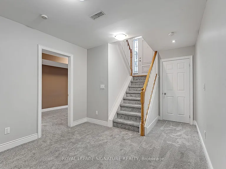 1019A College St — Photo 29