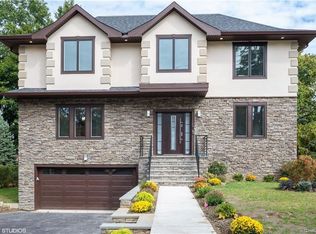 11 Arlington Rd, Scarsdale, NY 10583