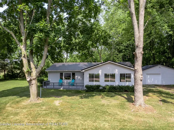 1337 Shepard St, Crystal, MI 48818