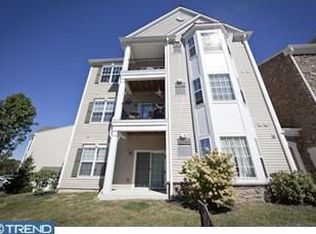 311 Creekside Dr, Brookhaven, PA 19015