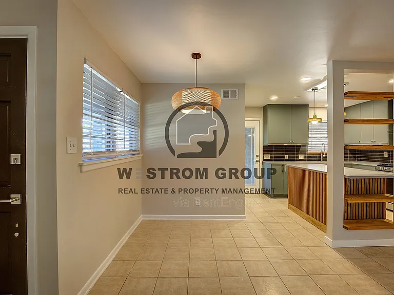 3905 Sanguinet St — Photo 11