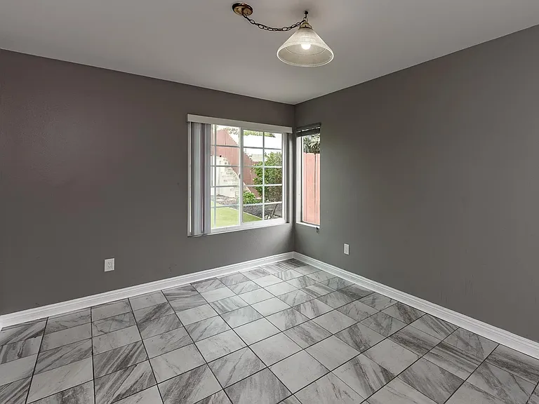 1045 Fuchsia Ln — Photo 16