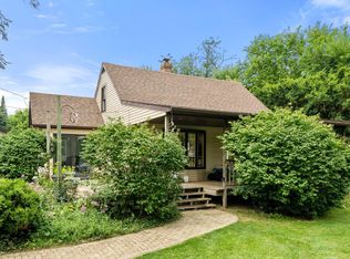 1N670 River Dr, Glen Ellyn, IL 60137