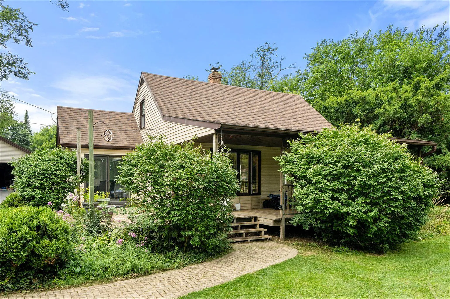 1N670 River Dr photo 1