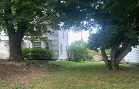 3rd image of 843 Larzelere Ave