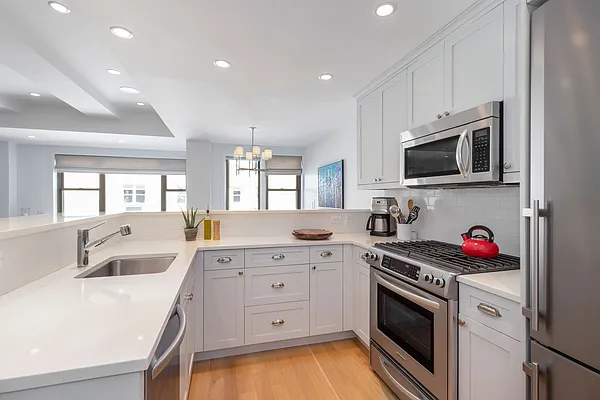 Sold by Brown Harris Stevens | media 21