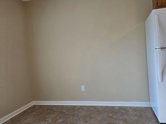 5th image of 1609 Bourland Ln