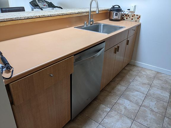 5th image of 1700 Bellevue Ave Unit 504