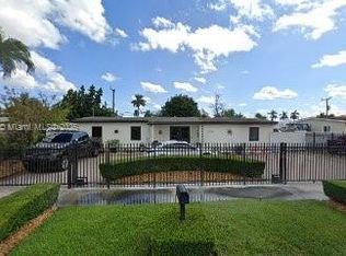 11300 SW 46th St, Miami, FL 33165