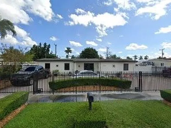 11300 SW 46th St, Miami, FL 33165