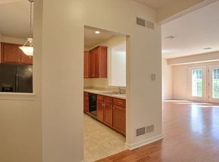 753 Creek Side Dr, Hummelstown, PA 17036