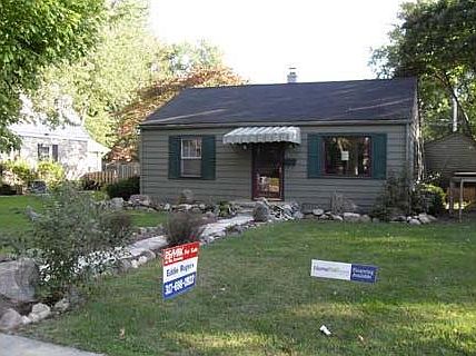 1st image of 1823 E Maple Ave