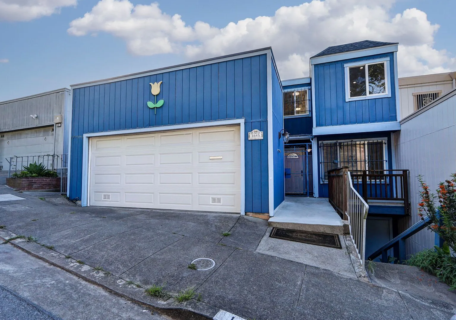 4BR/2.5BA Pet-Friendly Golden Gate Heights Home with Views, Bonus Room & 2-Car Garage | YouTube Tour — Photo 2