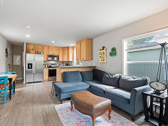 3rd image of 3441 SE 111th Ave Unit 28