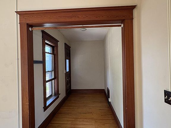 4th image of 48 Monroe St Unit 2