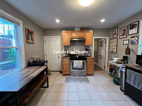 2nd image of 4 Rockwell St #1T