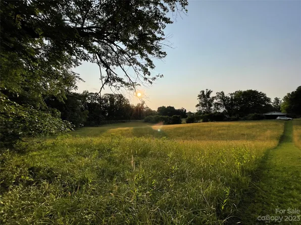 972 Us Highway 21 Hwy, State Road, NC 28676