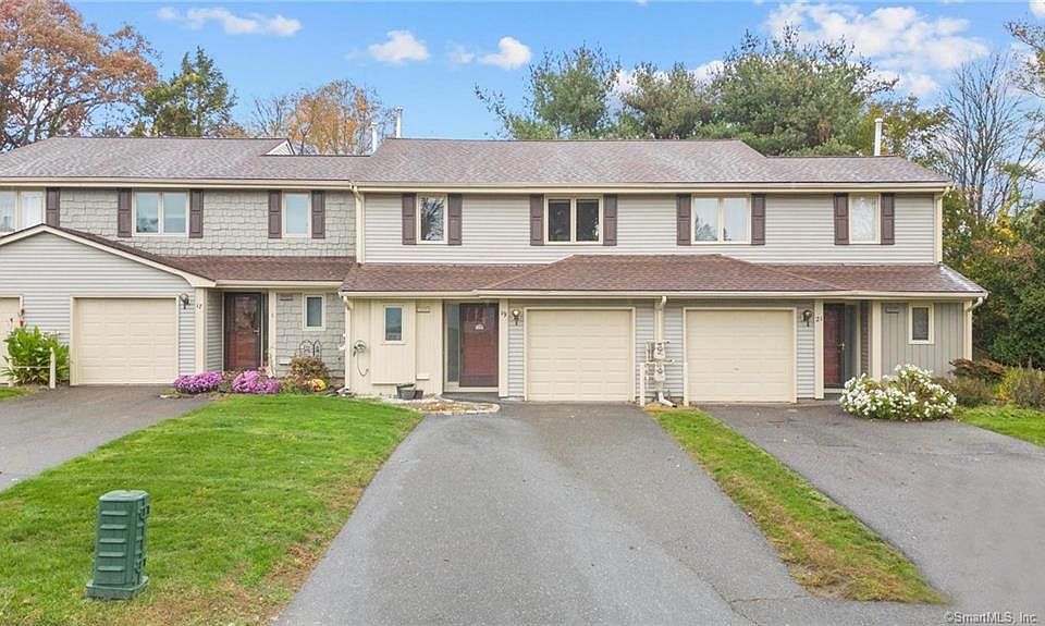 1st image of 19 Copper Beech Drive #19