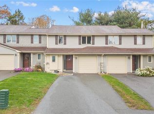 19 Copper Beech Dr #19, Rocky Hill, CT 06067