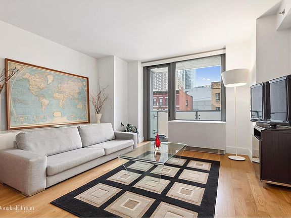 4th image of 464 W 44th St APT 5C