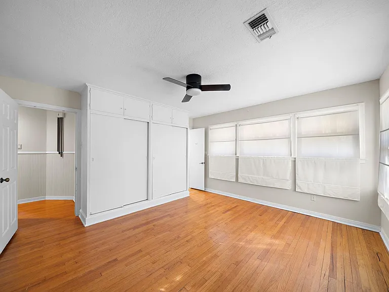 215 Fairbanks St — Photo 19