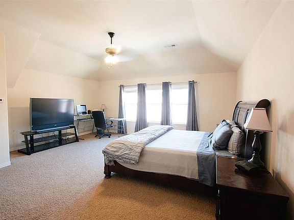 2nd image of 13648 Greystone Dr