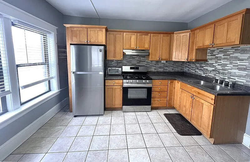 2 Raymond Ave #3C