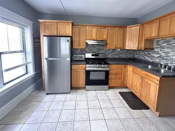 2 Raymond Ave APT 3C, Poughkeepsie, NY 12603