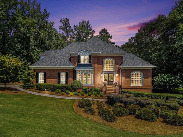 9695 Foxworth Dr, Johns Creek, GA 30022
